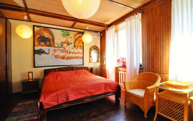 Oasis Hotel