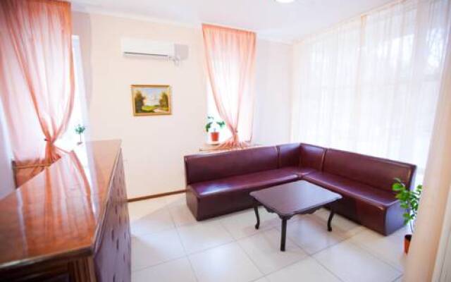 Dobrye Traditsii Hotel