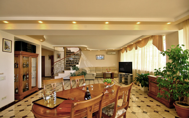 Yakht Klub Mini Hotel	