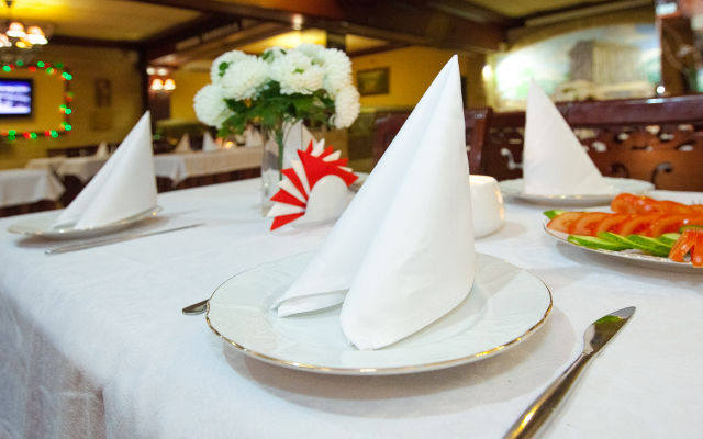 Uyut Grand Hotel