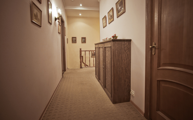 Kholstomer Hotel