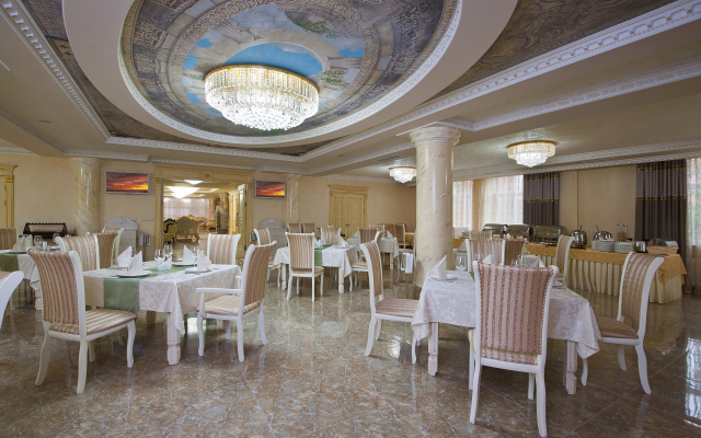 Amici Grand Hotel