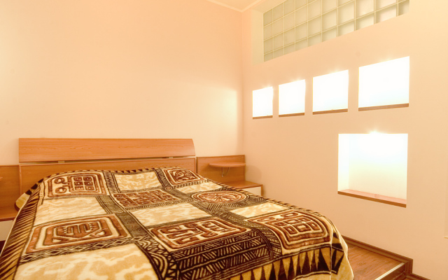 Gostinyiy Dom Na Ulitse Kozlova Apartment