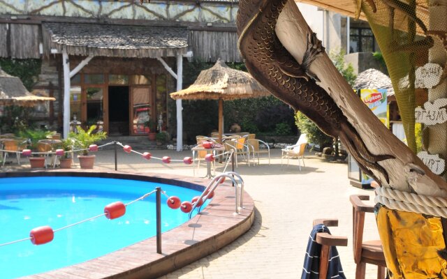 Oasis Hotel