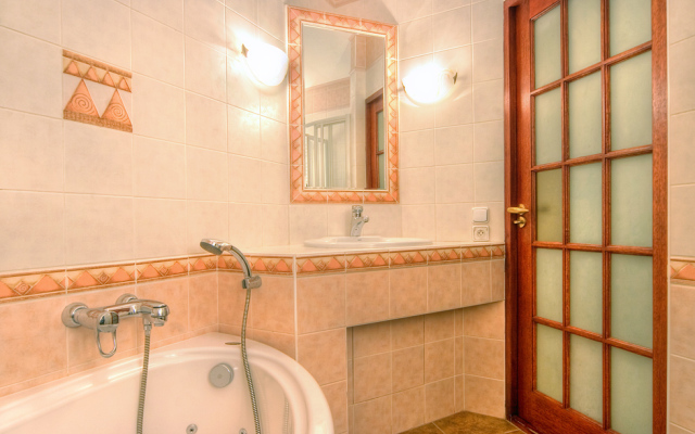 Gostinyiy Dom Na Ulitse Kozlova Apartment