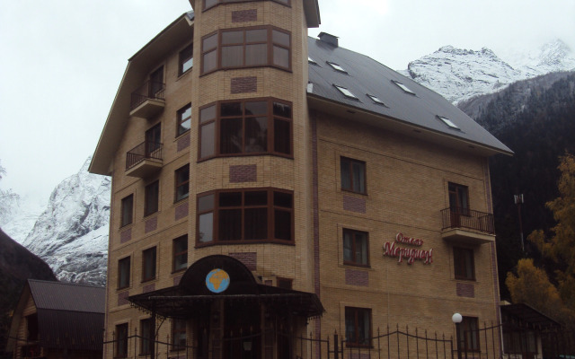 Отель Меридиан