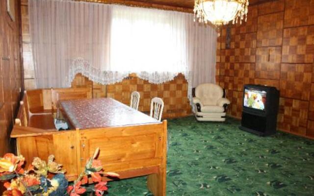 Ryzhy Kot Hotel