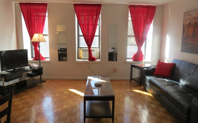 Seventh Avenue Deluxe Apartments