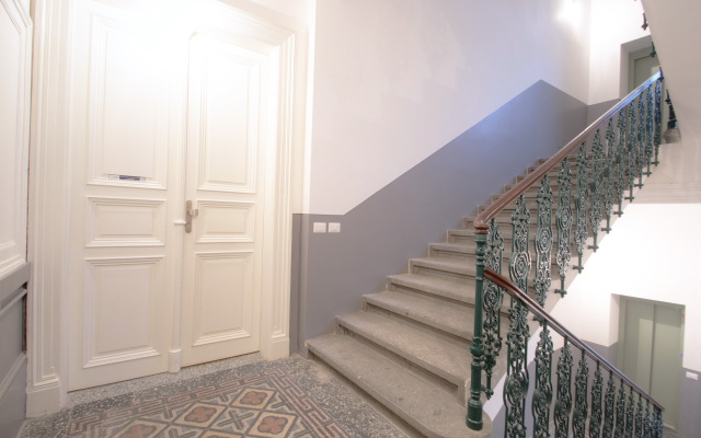 Manesova Apartment