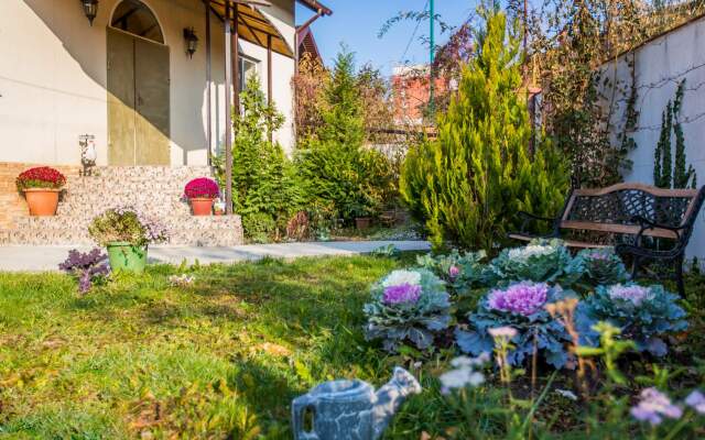 Хостел Вишня