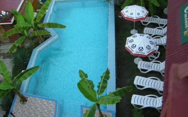 U Nikiticha Guesthouse