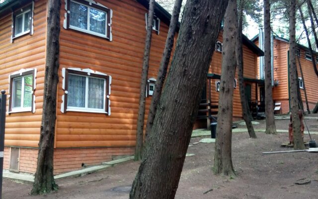Kiparisovaya Usadba Hotel