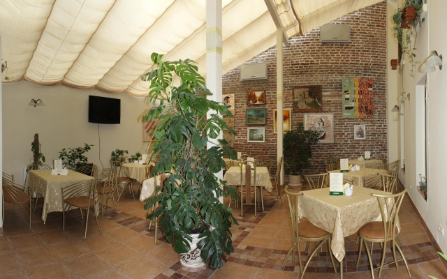 Irena Hotel