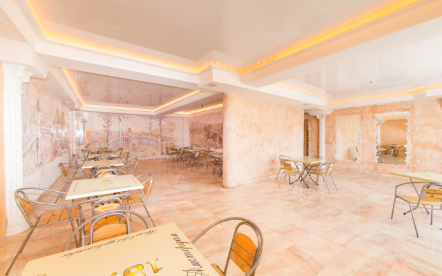 Guest House Guenos-Plaza