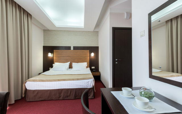 N Hotel