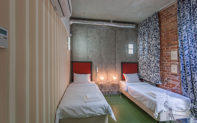 Design Bronze Boar Hotel