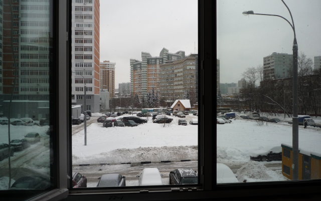 Kvartirka 6 U Metro Molodezhnaya Apartments