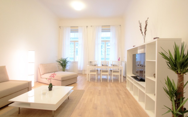 Manesova Apartment
