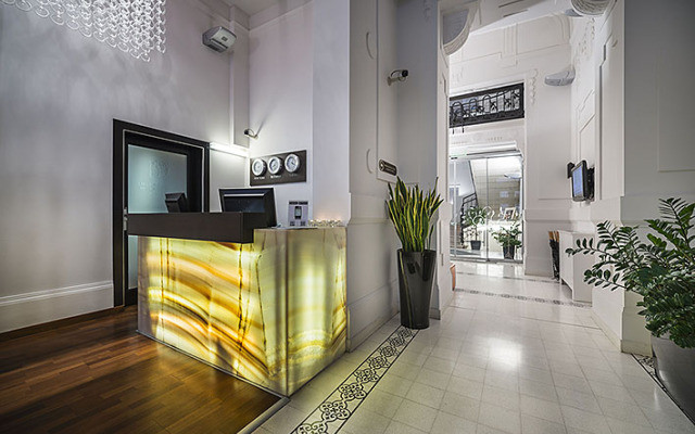 Opera Garden Hotel