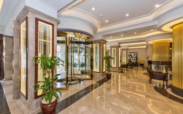 Glorious Hotel