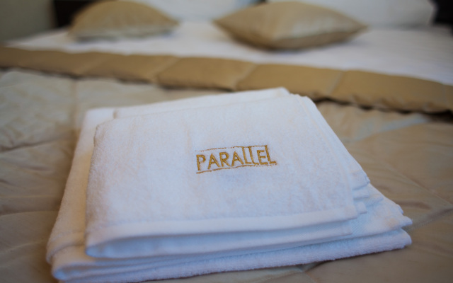 Parallel Hotel