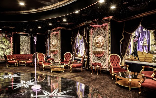 Royal Plaza Hotel