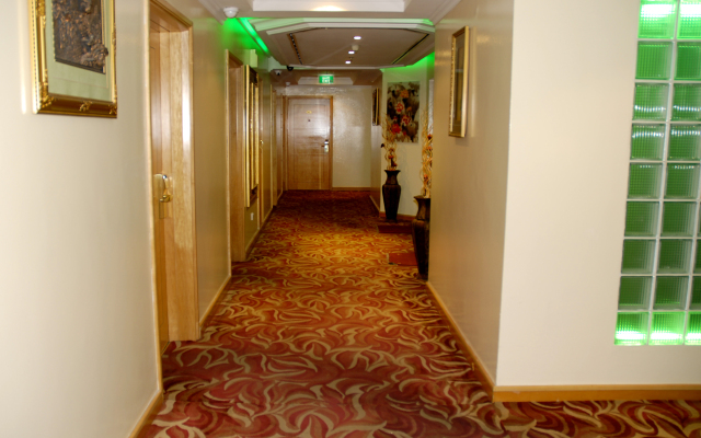 Kings Square Hotel
