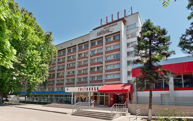 Kavkaz Hotel