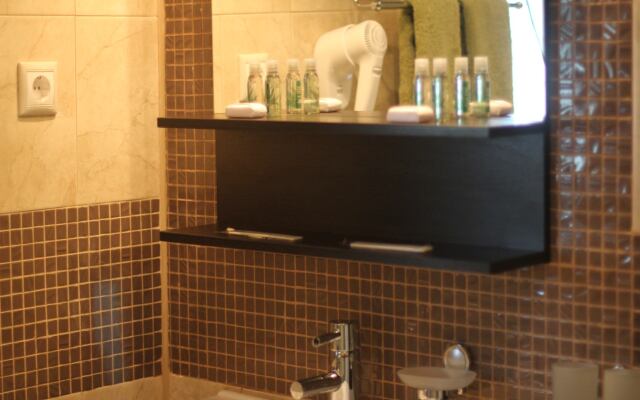 Aerograd Hotel
