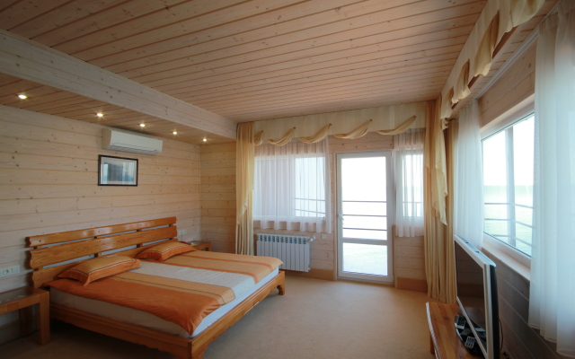 Yakht Klub Mini Hotel	