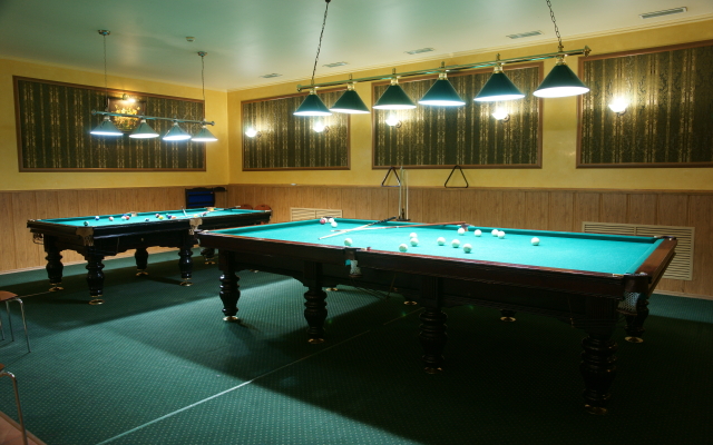 Amaks Azov Hotel