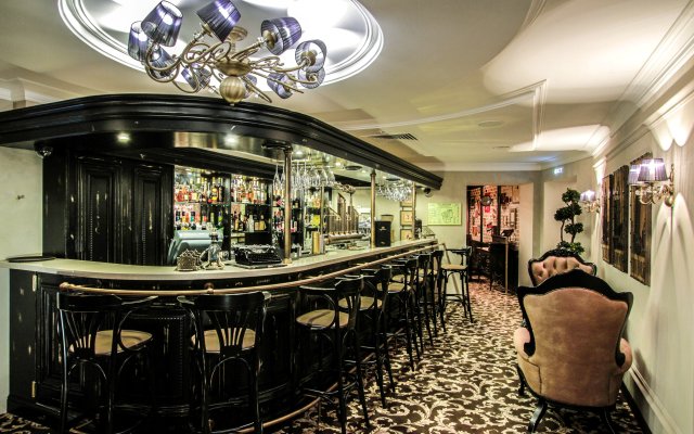 Royal Plaza Hotel