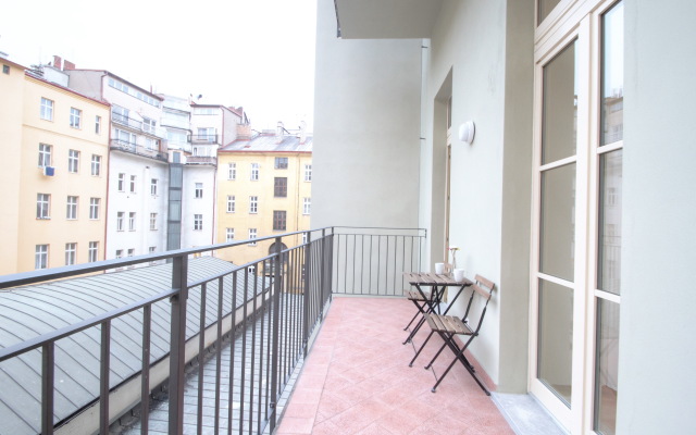 Manesova Apartment