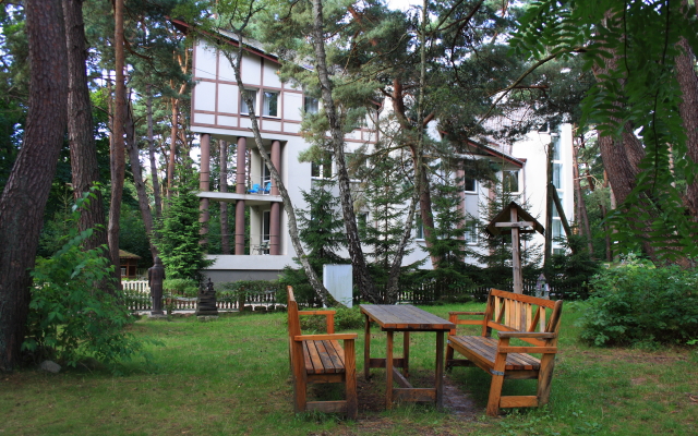 Dom Skazochnika Guest House