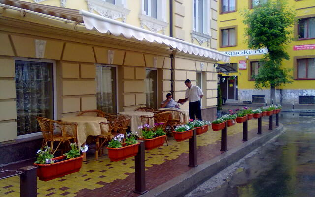 Irena Hotel