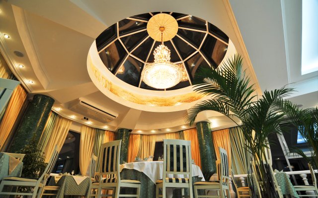 Gostinichnyj kompleks Stavropol Park Otel Hotel