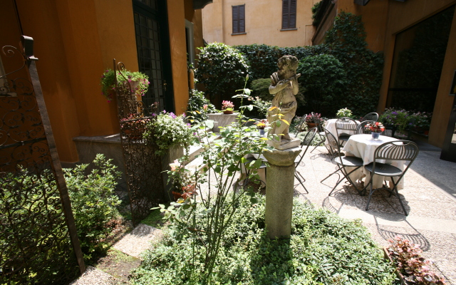 Sanpi Milano Hotel