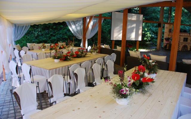 Lavanda Country Club Hotel