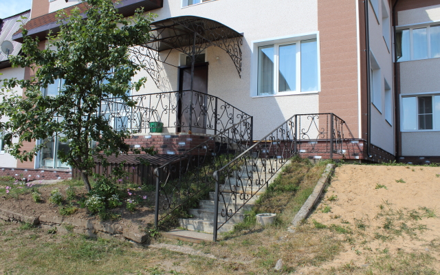 Guest House On Lesnaya Street