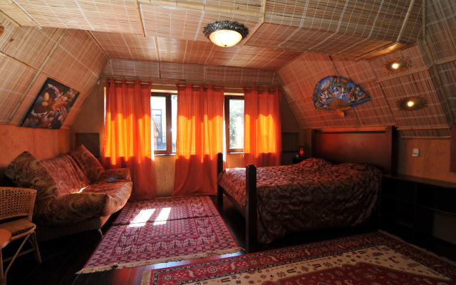 Oasis Hotel