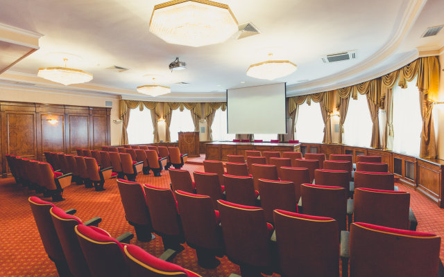 Отель Заповедник Лесное