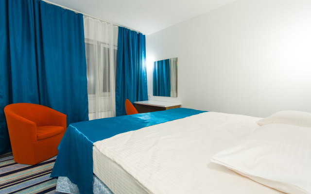 Мини-Отель MAXROOMS Global Sky Novosibirsk