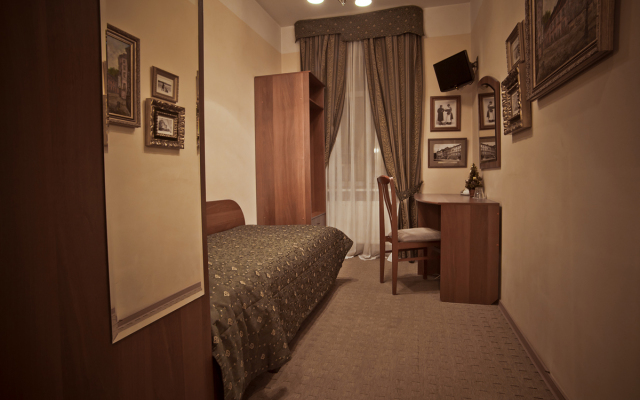 Kholstomer Hotel