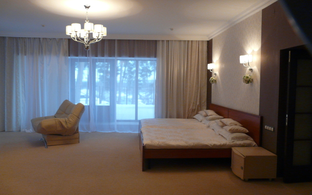 Загородный гостиничный комплекс Серебряный бор