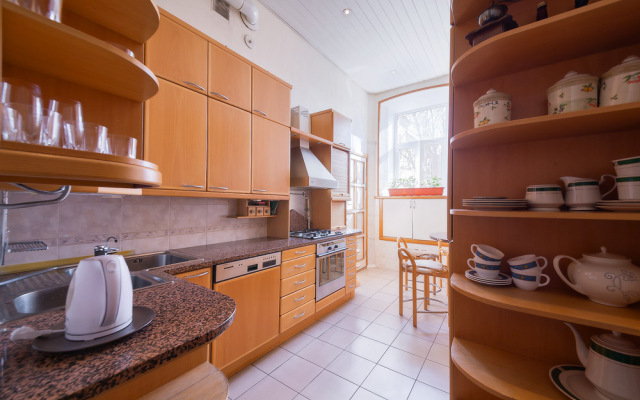 Versal Na Tverskoi Living Quarters