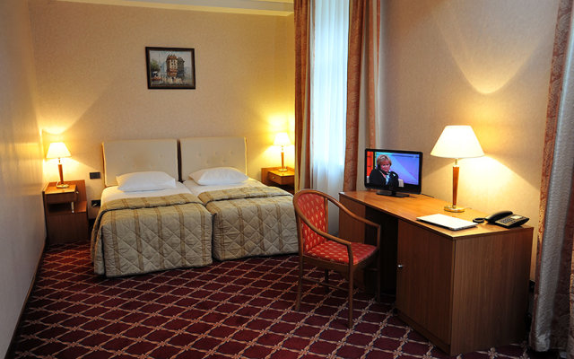 Oksana Hotel