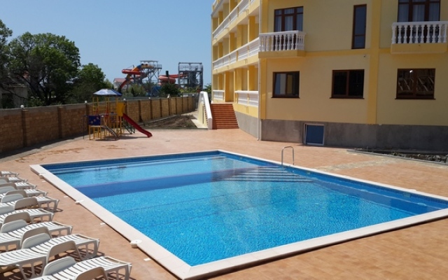 Triskele Hotel