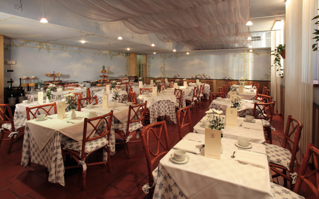 Sanpi Milano Hotel
