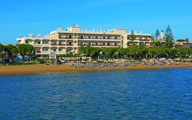 Santa Marina Beach Hotel