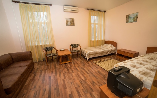 Tri Zvezdi Mini Hotel